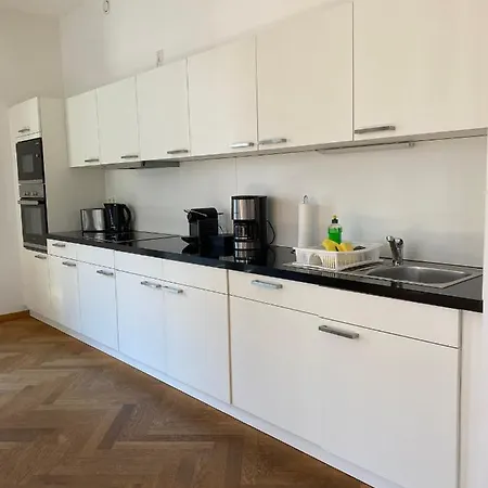 Grosszuegiges Mit Blick Zur Frauenkirche * Dresden