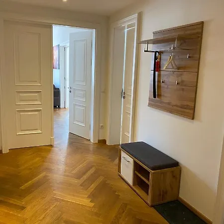 Grosszuegiges Mit Blick Zur Frauenkirche *