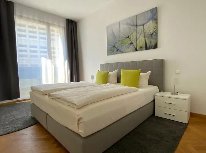 Grosszuegiges Mit Blick Zur Frauenkirche *